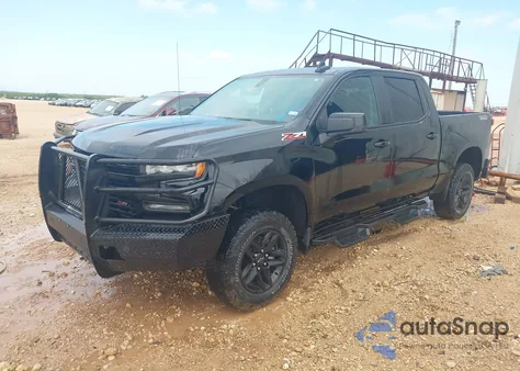 2021 Chevrolet Silverado K1500 Lt Trail Boss z USA, uszkodzony, nr VIN 3GCPYFED4MG360427